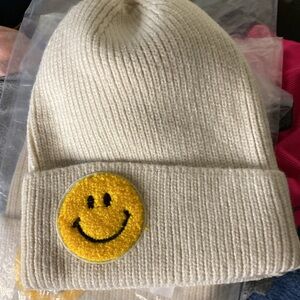 Iconic Yellow Happy Face Patch On Soft Cream White Ribbed Knit Stocking Hat NIB